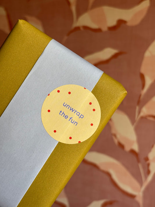 Sticker - Unwrap The Fun (10 stuks)